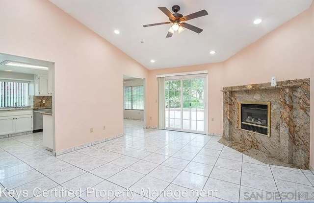 1504 Sundale Gallery 4
