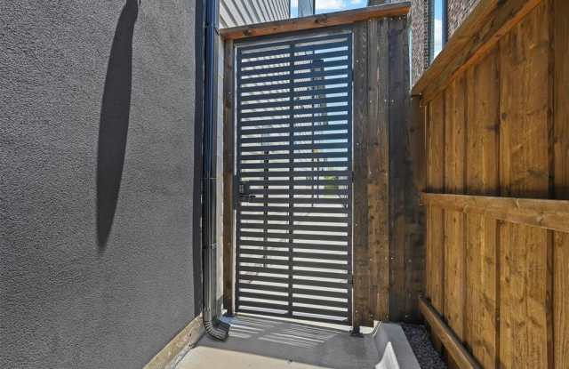2414 Wycliff Avenue Gallery 4