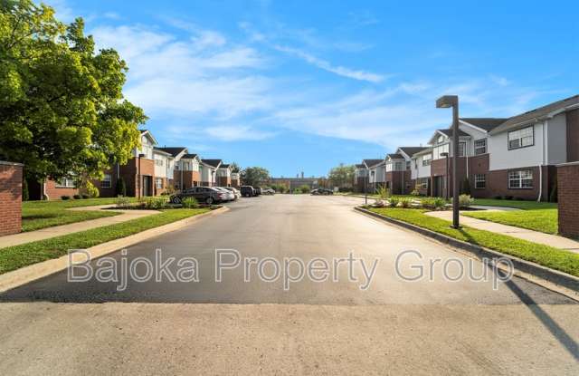 4434 Trumbull-1 photos photos
