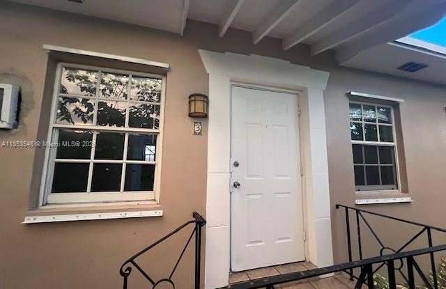 441 SW 10th St photos photos