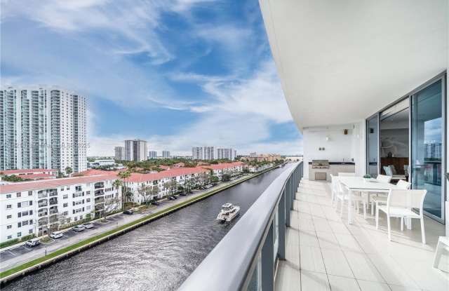 3300 NE 188th St photos photos