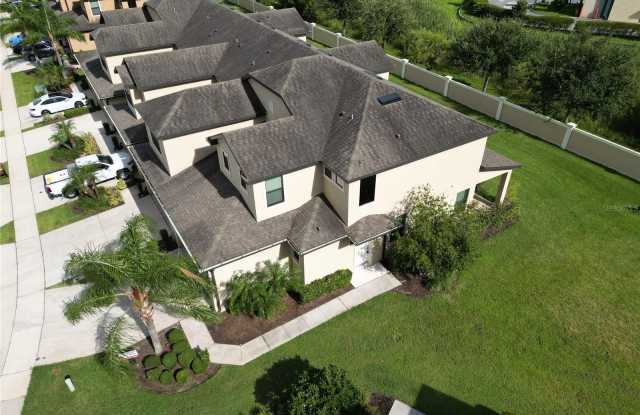 2400 SEVEN OAKS Drive Gallery 3