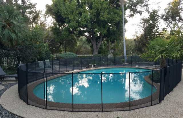 9912 Highcliff Drive Gallery 3