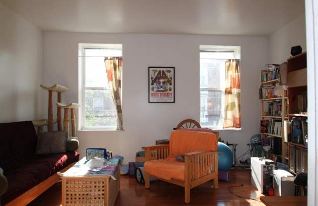 1171 S 10TH Street unit: 2 photos photos