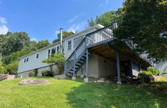 5 Greenwich Dr Gallery 2