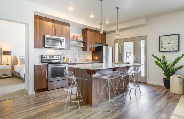 Axio 8400 photos photos