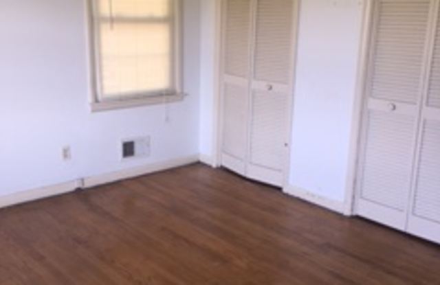 229 Cedar Crest- 3 Bedroom 2.5 Bath- Near Campus Gallery 4
