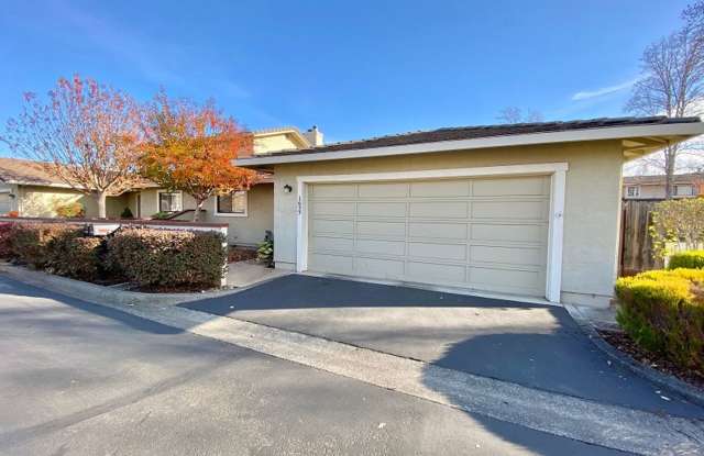 DO NOT DISTURB TENANTS - Spacious Two Bedroom Napa Condo photos photos
