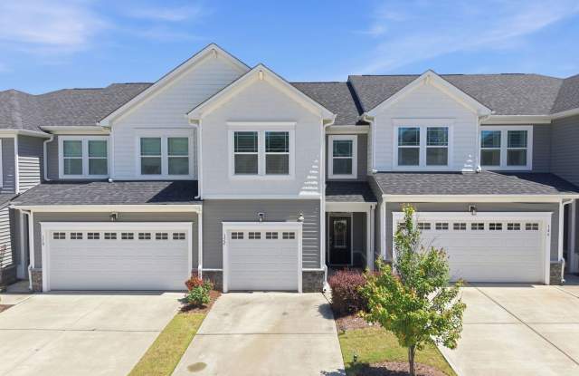 Modern 3-Bedroom Townhome in Garner, NC! Gallery 1