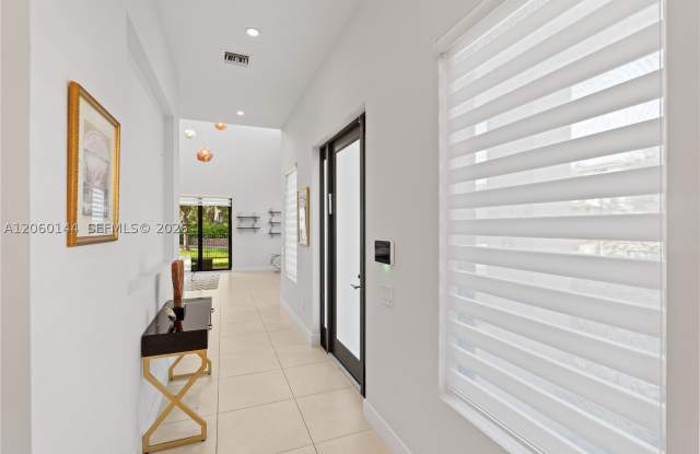 3472 Emerson Ln Gallery 4