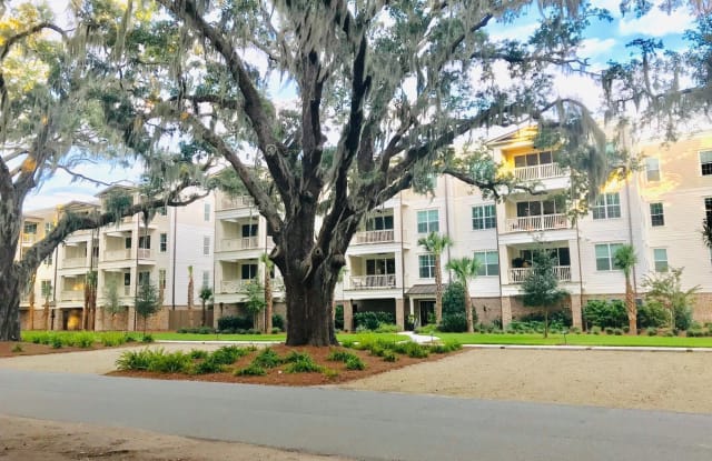 111 Gascoigne Avenue - 111 Gascoigne Ave, St. Simons, GA 31522