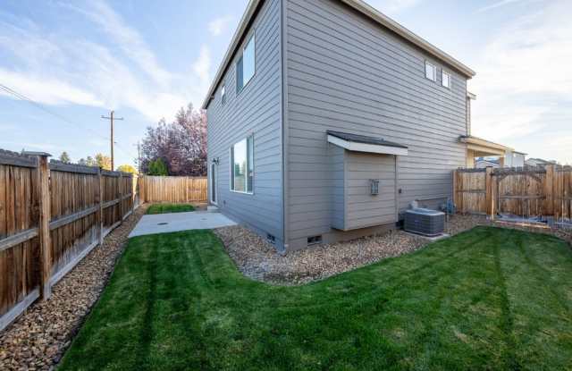 61824 SE FINN PLACE, BEND, OR 97702 – BIG SKY VILLAGE - NEW PHOTOS!- RENT AGAIN REDUCED $100 Gallery 3