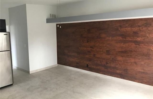 725 S 20TH Avenue Gallery 3