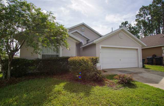 Pool Home in Florida Pines | Pool Service Included Gallery 3