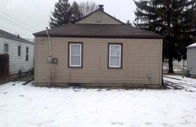1952 N Drexel Ave Gallery 3