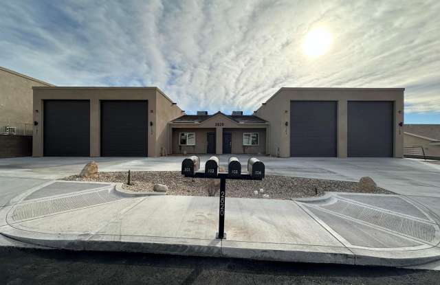 2820 Palisades Dr unit: 104 photos photos