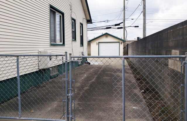 28833 Groveland Street Gallery 3