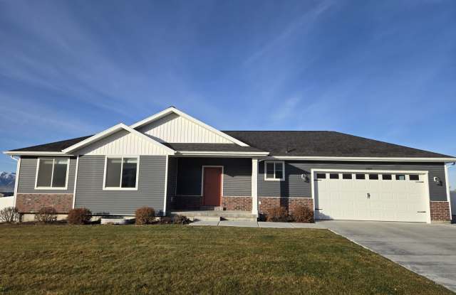 Upscale Smithfield Home for Rent with Resort Style Amenities! photos photos