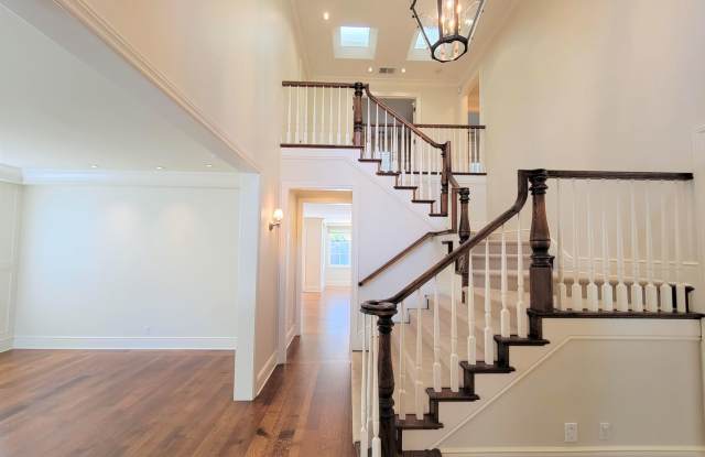 Beautiful 4br/4.5ba Home close to Downtown Menlo Park! Gallery 3