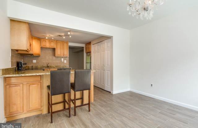 1054 PENDLETON COURT Gallery 4