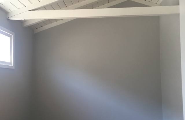 4561 W 159th St Gallery 4
