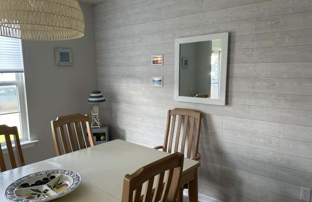 1304 Vardon Road Gallery 4