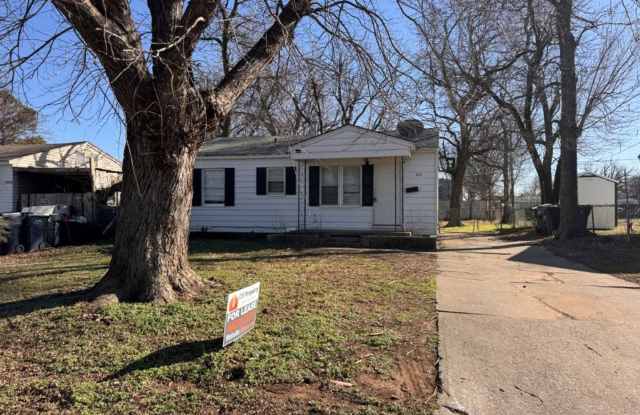 2 bed 1 bath in OKC! New paint and ready for move in! photos photos