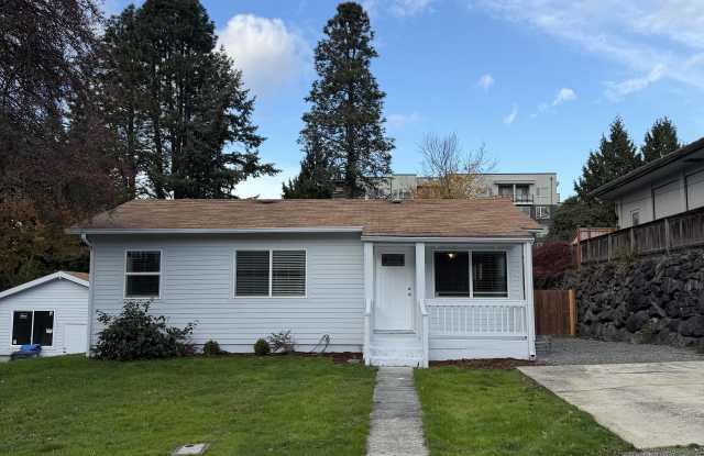 7511 37th Street West photos photos