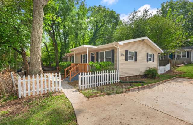 2051 College Avenue photos photos