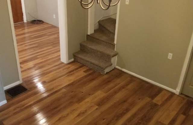 106 CATHERINE ST photos photos