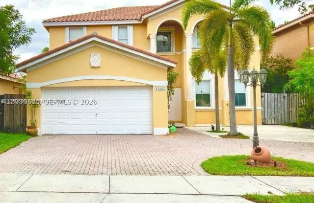 15809 SW 60th Ter Gallery 1