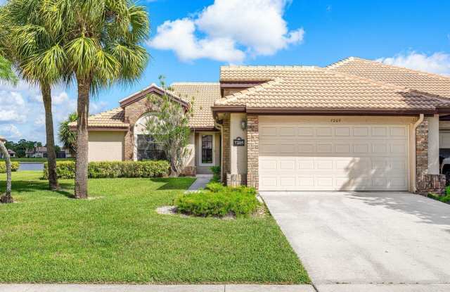 7205 Sweetbay Court Gallery 2