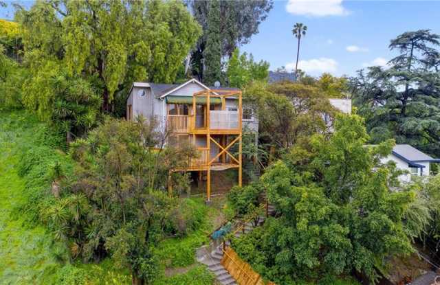 1820 Ashmore Place - 1820 Ashmore Place, Los Angeles, CA 90026