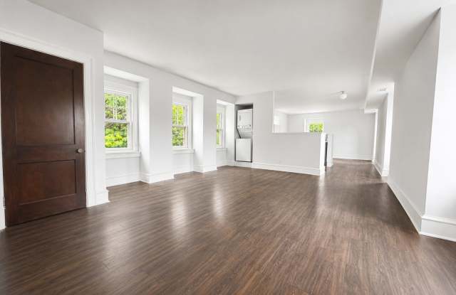 186 W Queen Lane Gallery 4