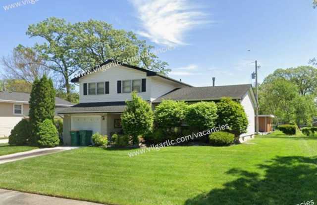 Step into this spacious 2000+ sq. ft. home with gorgeous 3-bedroom, 1.5-bathroom —perfectly designed for space, comfort, and convenience. photos photos