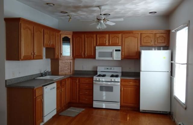215 Lexington St. - 215 Lexington Street, Boston, MA 02128