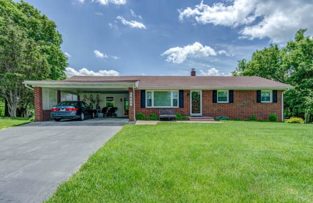 1405 Glade Road | 4 Bed, 2.5 Bath | 01/22/2025 | 5 Month Lease - Short Term - 1405 Glade Road, Blacksburg, VA 24060