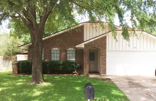 3401 W Sage Ct - 3401 West Sage Court, Bedford, TX 76021