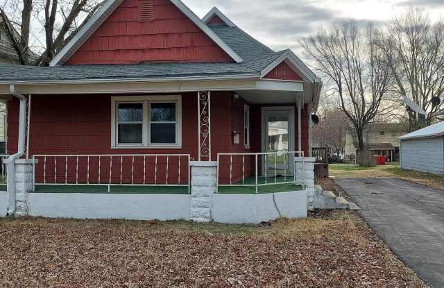 PRE-LEASE!! Beautiful 2 Bedroom/ 1 Bathroom House photos photos