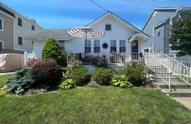 120 N Monroe Ave photos photos