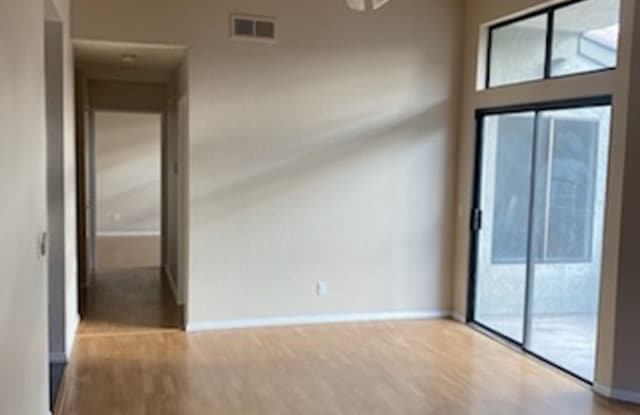 Beautiful 2 Bed 2 Bath condo in Pomona photos photos