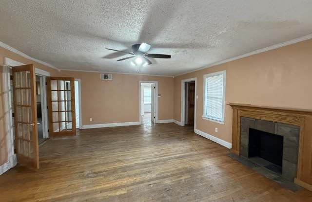 2203 20th Street - 1 Gallery 3