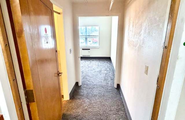 Eagle Crest Village Apartments #212: 1bdrm/1bath – All Utilities & Wi-Fi Included! photos photos Eagle Crest Village Apartments #212: 1bdrm/1bath – All Utilities & Wi-Fi Included! photos photos