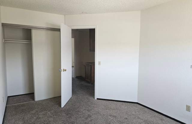 Traditional 3 bedroom 2 bath home in quiet area Gallery 3