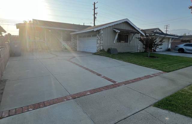 5135 N Cranley Ave Gallery 2