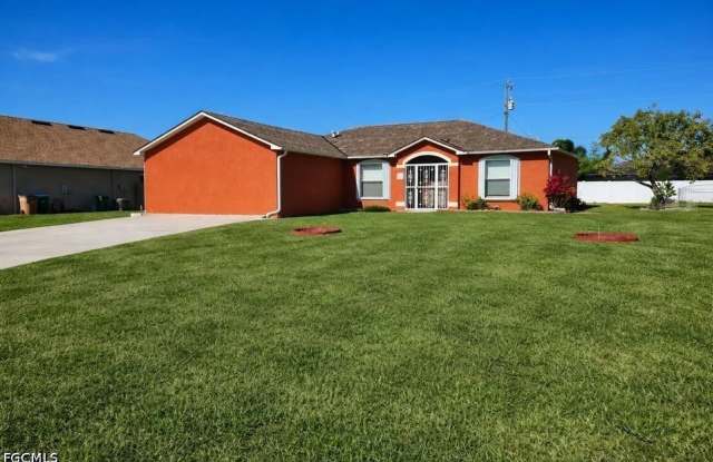 4126 SW 8th Place photos photos
