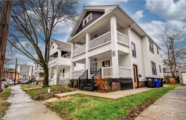 1287 Idlewood Avenue - 1- Down Gallery 1