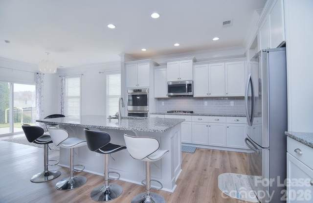 1445 Overlea Place NW Gallery 4