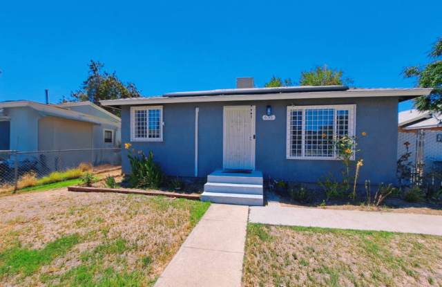 2-bedroom Single Family Home with Solar! - 635 North Bond Street, Fresno, CA 93702