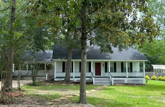 1213 N 32nd Ave - 1213 North 32nd Avenue, Hattiesburg, MS 39401